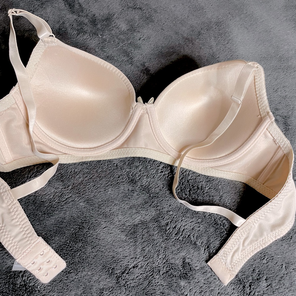 38B Nude Bra (Never Worn)